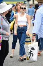 GENEVIEVE HANNELIUS Shopping at Farmer