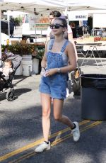 GENEVIEVE HANNELIUS Shopping at Farmers Market in Studio City 08/11/2019