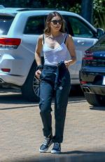 HAILEE STEINFELD Out Shopping in Malibu 08/01/2019