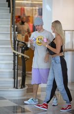 HAILEY and Justin BIEBER at Barney