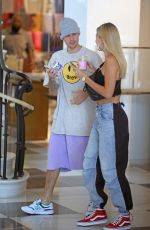 HAILEY and Justin BIEBER at Barney
