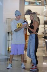 HAILEY and Justin BIEBER at Barney