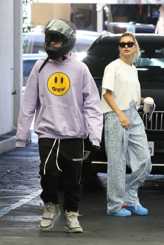 HAILEY and Justin BIEBER Leaves Dermatologist in Beverly Hills 08/06/2019