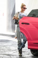 HAILEY and Justin BIEBER Out and About in Los Angeles 08/29/2019