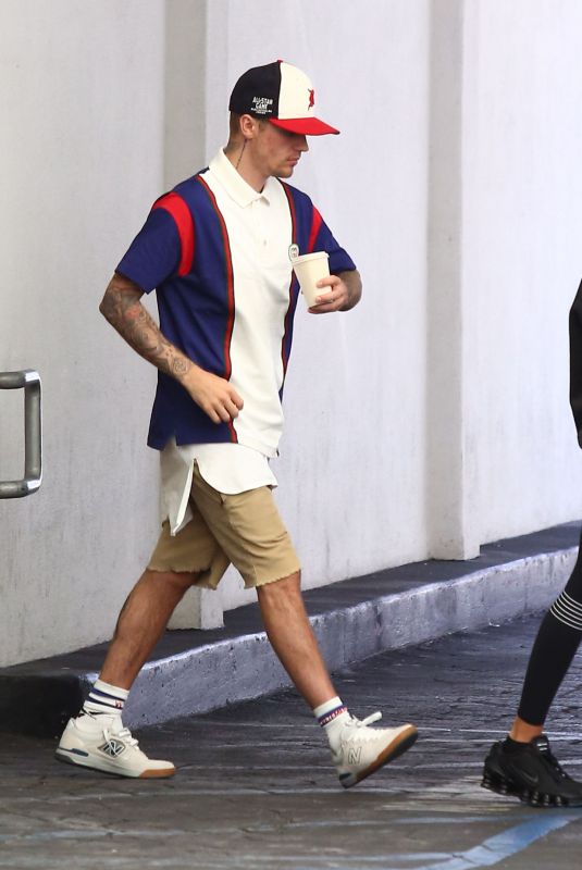 HAILEY and Justin BIEBER Out in Beverly Hills 08/19/2019
