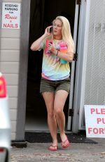 HEIDI MONTAG Out and About in Pacific Palisades 08/28/2019