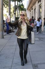 HEIDI MONTAG Shopping at Gucci in Beverly Hills 08/09/2019