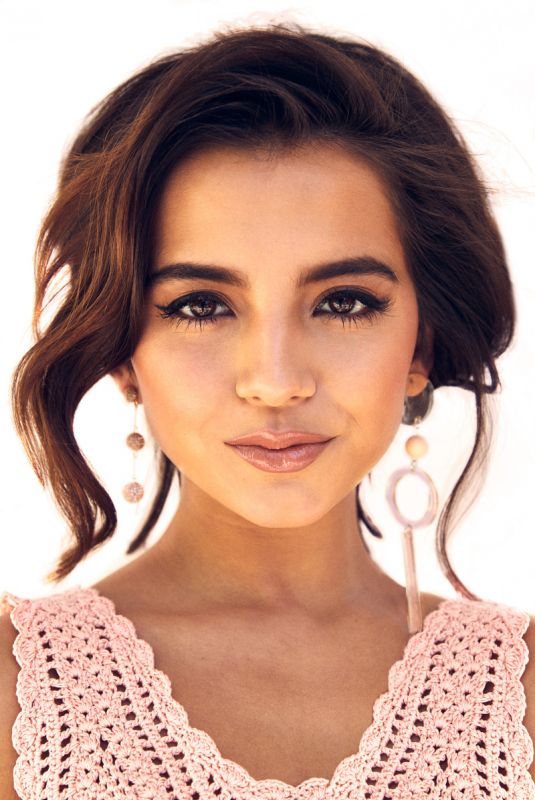 ISABELA MONER in Girls