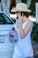 JENNIFER ANISTON Shopping at L