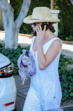 JENNIFER ANISTON Shopping at L