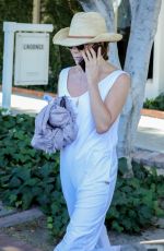 JENNIFER ANISTON Shopping at L