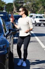 JENNIFER GARNER Out and About in Beverly Hills 08/30/2019