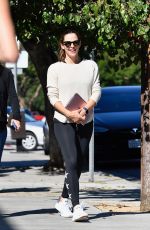 JENNIFER GARNER Out and About in Beverly Hills 08/30/2019
