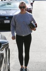 JENNIFER GARNER Out and About in Los Angeles 08/27/2019