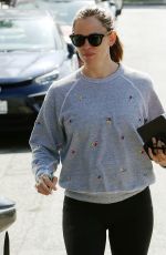 JENNIFER GARNER Out and About in Los Angeles 08/27/2019