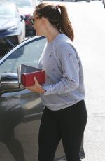 JENNIFER GARNER Out and About in Los Angeles 08/27/2019