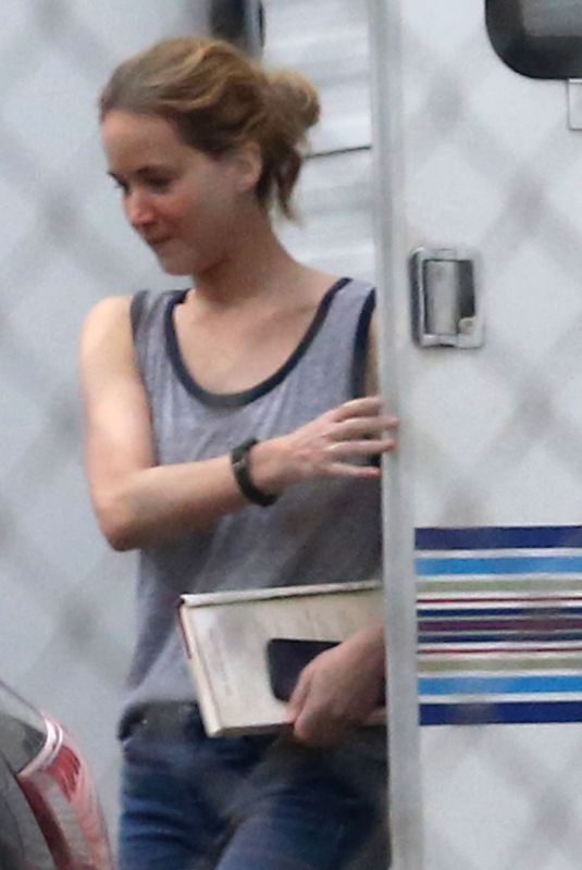 JENNIFER LAWRENCE Leaves Her Trailer on the Set in New Orleans 08/15/2019