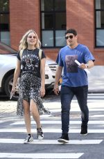 JENNY MOLLEN and Jason Biggs Out for Lunch in New York 08/12/2019