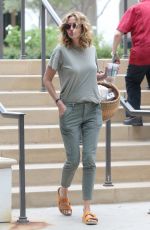 JULIA ROBERTS Leaves a Starbucks in Malibu 07/31/2019