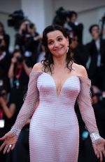 JULIETTE BINOCHE at The Truth Screening at 76th Venice Film Festival 08/28/2019