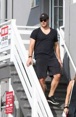 KATHERINE SCHWARZENEGGER and Chris Pratt Out in Los Angeles 08/16/2019