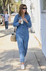 KATHERINE SCHWARZENEGGER Leaves Pet Adoption Animal Shelter in Los Angeles 08/28/2019