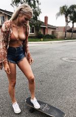 KELLI GOSS - Instagram Photos 08/25/2019