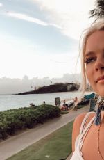 KELLI GOSS - Instagram Photos 08/25/2019