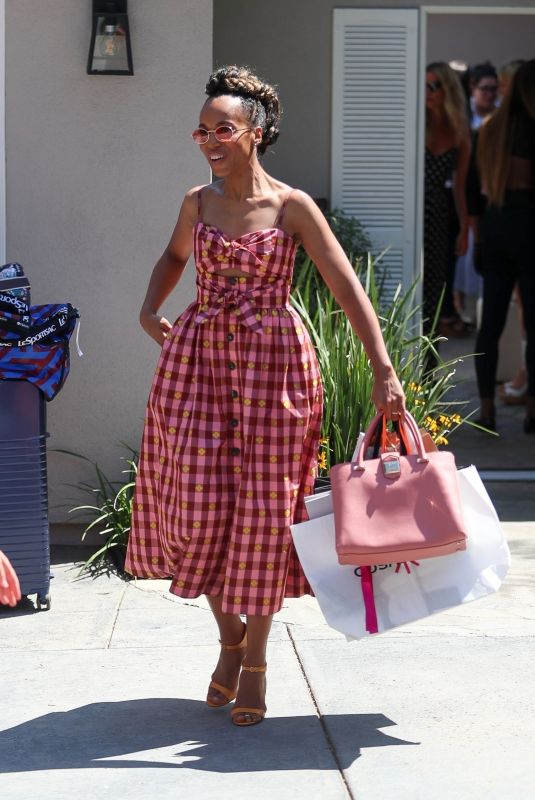 KERRY WASHINGTON Leaves Instyle Day of Indulgence Party in Brentwood 08/11/2019
