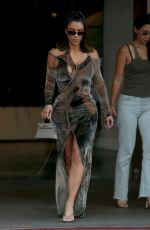 KIM KARDASHIAN Leaves La Plata Taqueria & Cantina in Agoura Hills 08/10/2019