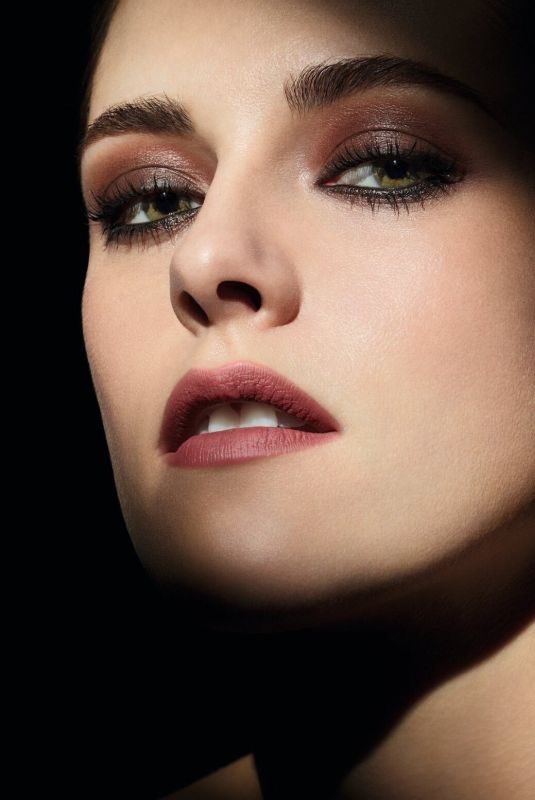 KRISTEN STEWART for Noir Et Blanc De Chanel Campaign, July 2019