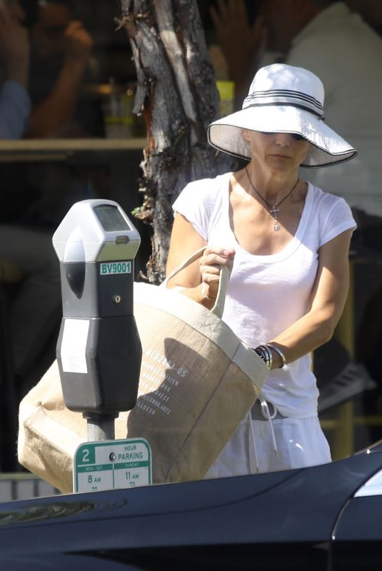 LORI LOUGHLIN Out Shopping in Beverly Hills 08/28/2019