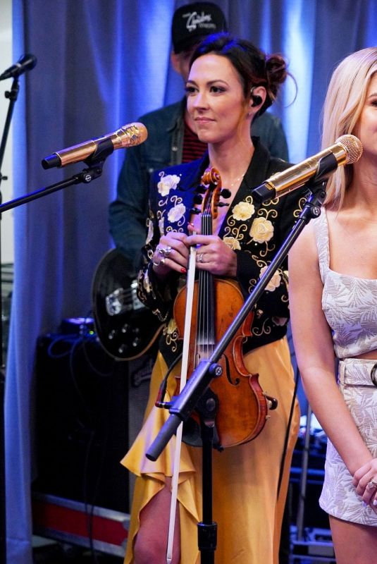 MAREN MORRIS Performs at SiriusXM Studios in New York 07/31/2019