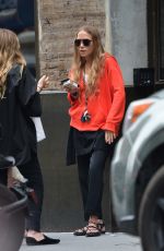 MARY-KATE and ASHLEY OLSEN Out Smoking in New York 08/06/2019
