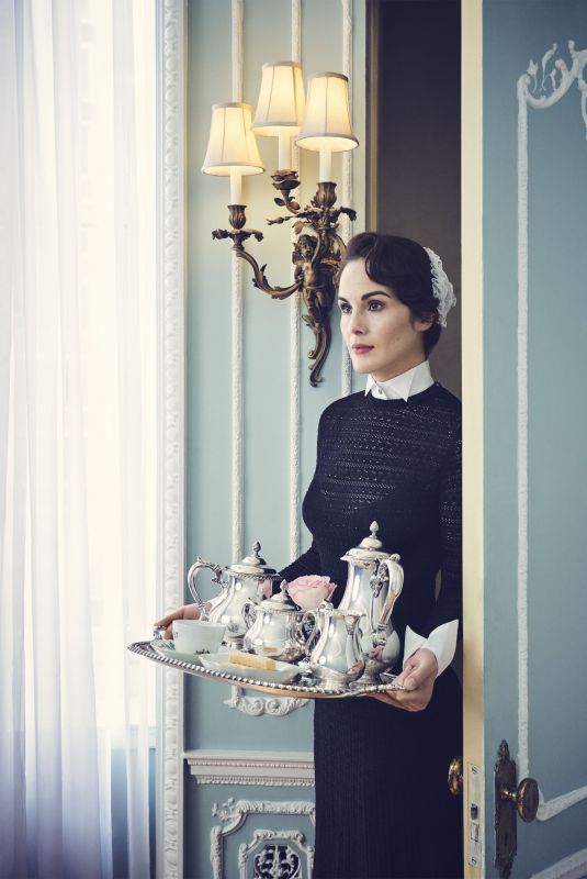MICHELLE DOCKERY in Harper