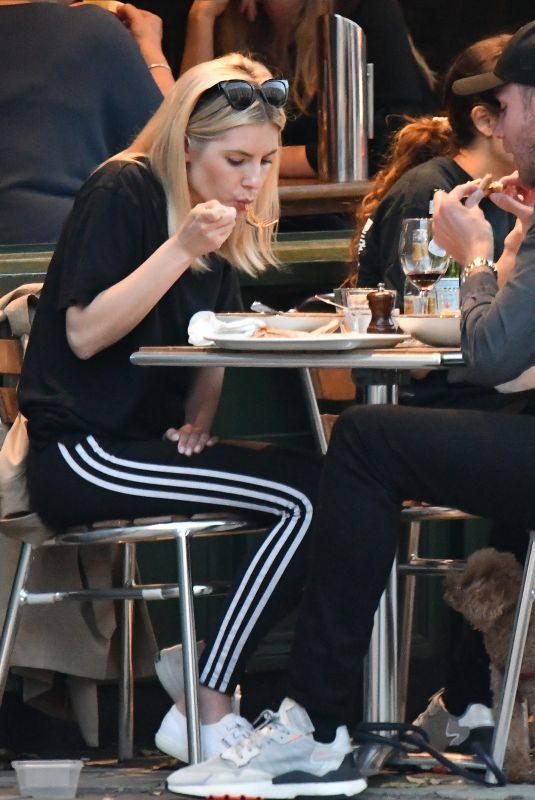 MOLLI KING and Stuart Broad at Italian Restaurant in Primrose Hill 08/12/2019