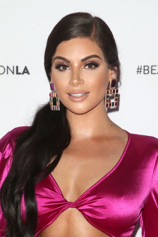 NAZANIN KAVARI at Beautycon Festival 2019 in Los Angeles 08/10/20