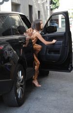 OLIVIA CULPO Getting a Haircut in Los Angeles 08/07/2019