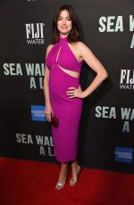 Pregnant ANNE HATHAWAY at Fiji Water at Sea Wall / A Life Opening Night on Broadway in New York 08/08/2019