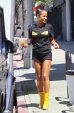 Pregnant CHRISTINA MILIAN Assists Customers at Her Beignet Box Food Truck 08/01/2019