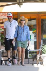 REESE WITHERSPOON Out for Breakfast in Malibu 08/25/2019