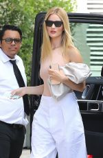 ROSIE HUNTINGTON-WHITELEY Out and About in Beverly Hills 08/15/2019