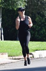 RSSE WITHERSPOON Out Jogging in Brentwood 08/03/2019