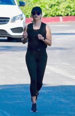 RSSE WITHERSPOON Out Jogging in Brentwood 08/03/2019