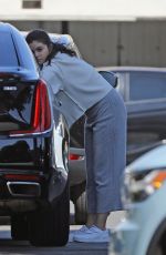 SELENA GOMEZ Shopping at XIV Karats in Beverly Hills 08/06/2019