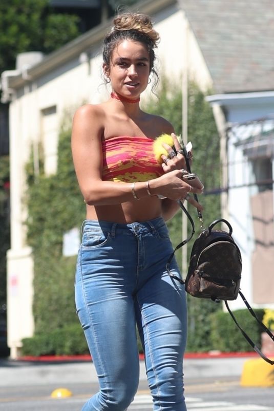 SOMMER RAY Out for Lunch at Tocaya in West Hollywood 08/27/2019