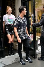 SOPHIE TURNER and Joe Jonas Heading to a Broadway Musical in New York 07/31/2019