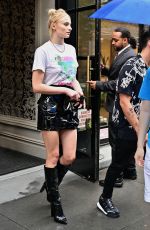 SOPHIE TURNER and Joe Jonas Heading to a Broadway Musical in New York 07/31/2019
