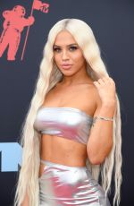 TAMMY HEMBROW at 2019 MTV Video Music Awards in Newark 08/26/2019