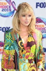 TAYLOR SWIFT at Teen Choice Awards 2019 in Hermosa Beach 08/11/2019